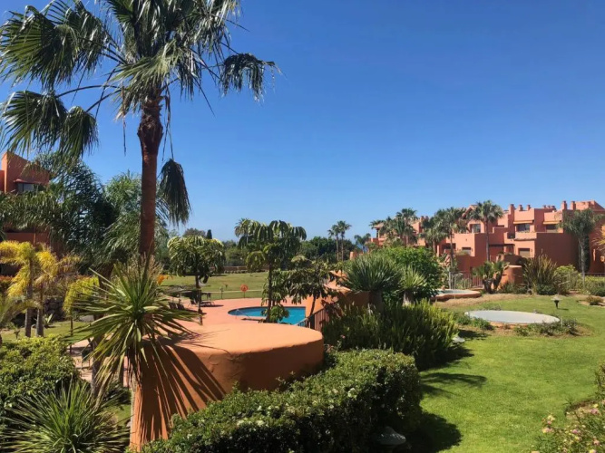 2256-Stunning groundfloor in luxury complex!