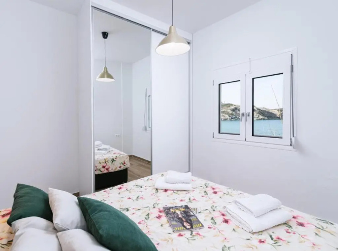 Beach front apartment with swimming pool