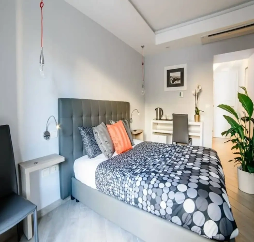 Deluxe Suite with balcony