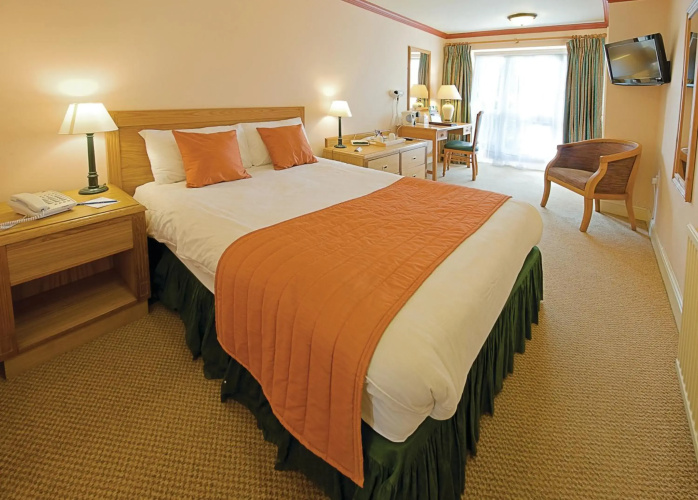 Knights Hill Hotel & Spa