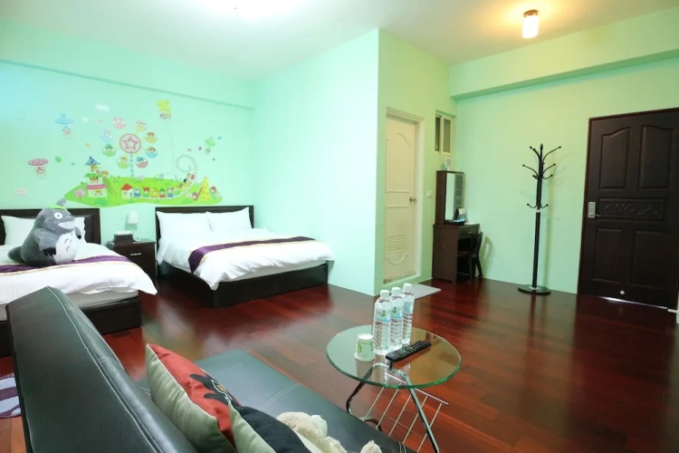 Standard Triple room