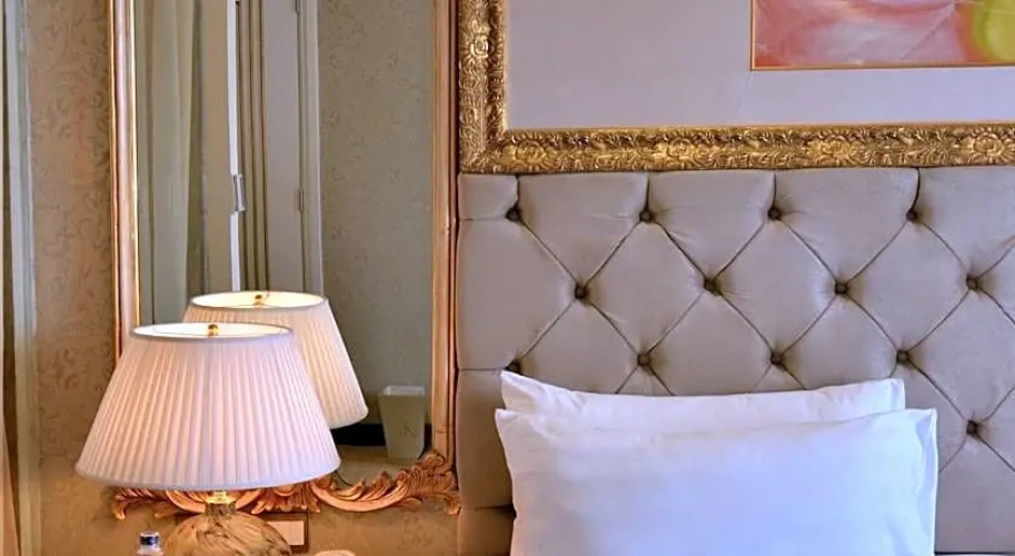 Standard Double Suite