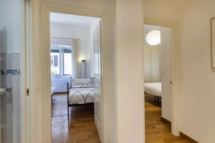 Light Apartment in Albaro