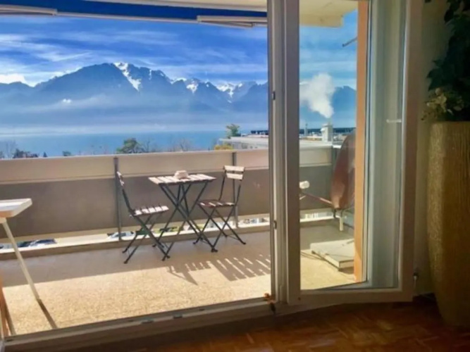 Spacious Apartment with Lake View | 35