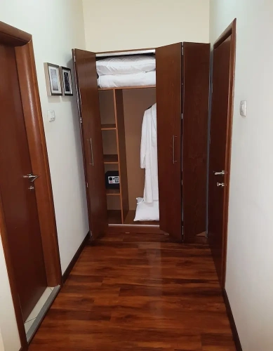 Standard Triple room with city view