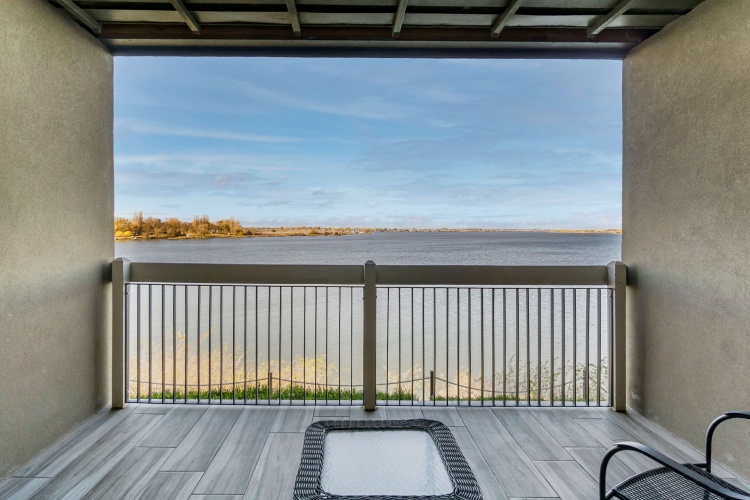 Double Suite with lake view