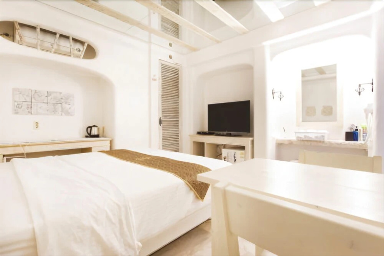 M Hotel