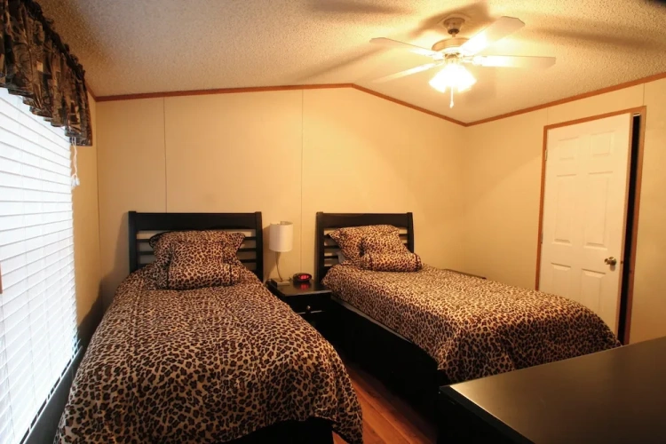 2 Bedrooms Deluxe Cottage