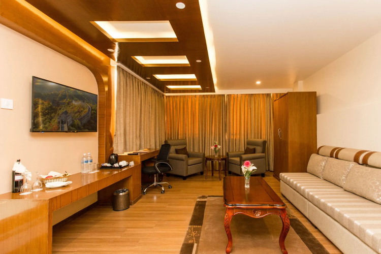 Yatri Suites and Spa