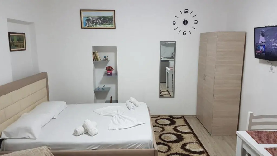 Klent Studio Apartment