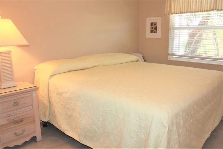Aloha Kai - Unit 14 1 Bedroom 1 Bathroom Apts
