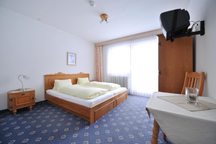 Standard Twin room with view