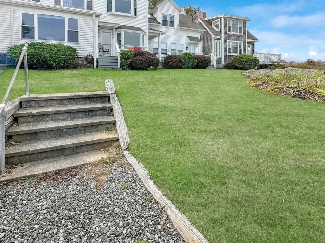 Perkins Cove Gem - Q934