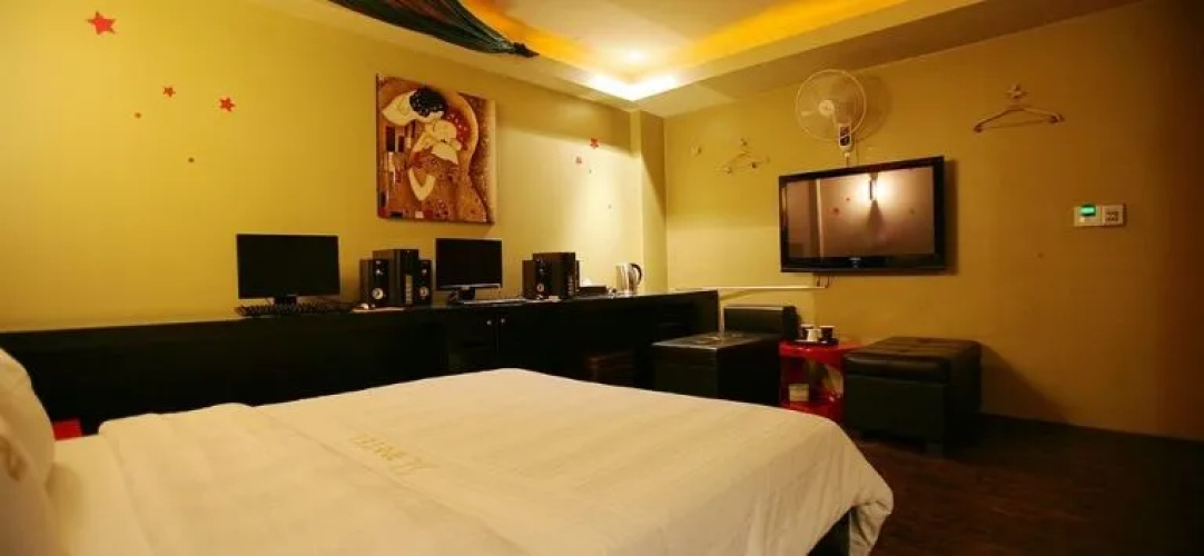 M2 Motel