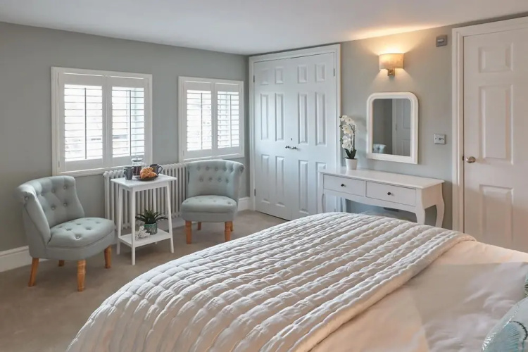 Host Stay Deveraux House