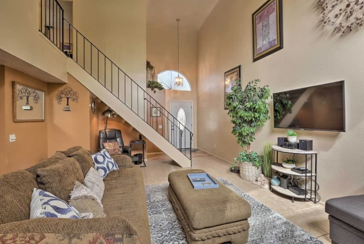 3 Bedrooms Apartment