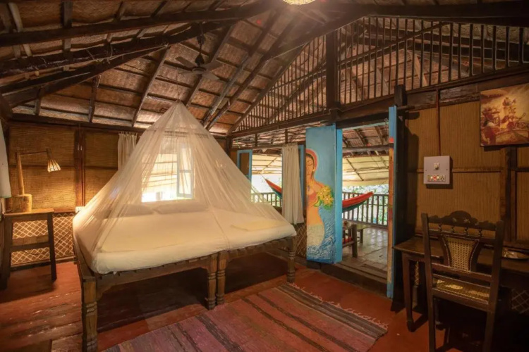 Bhakti Kutir Huts