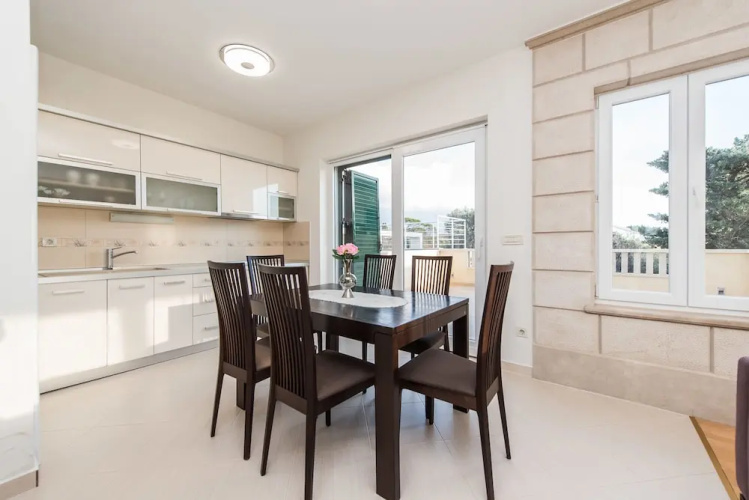 Apartments Dyana