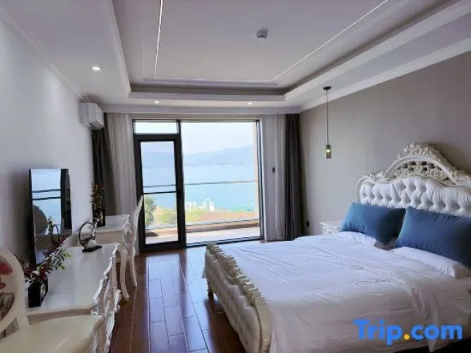 Duplex Suite with lake view