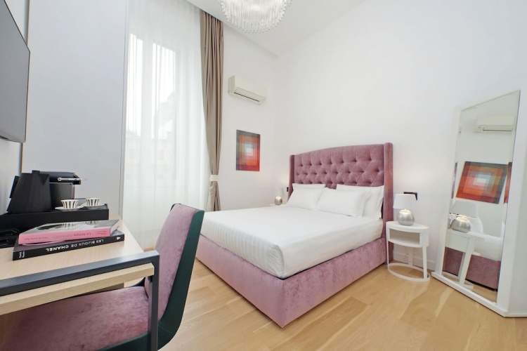 Superior Double room with city view