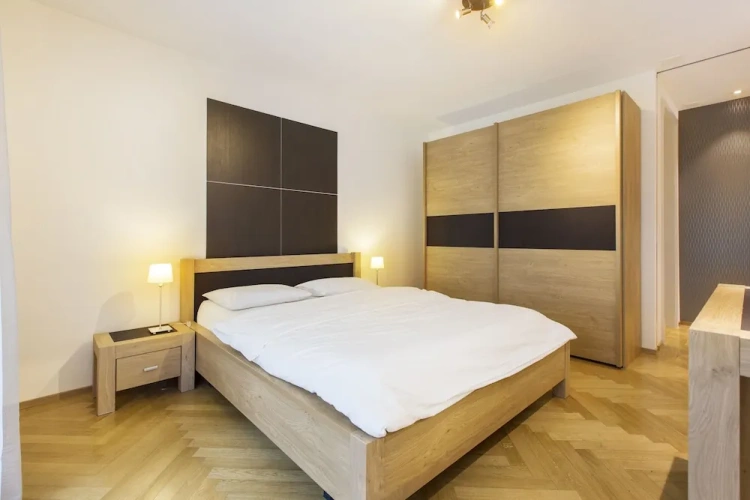 Business Apartment
