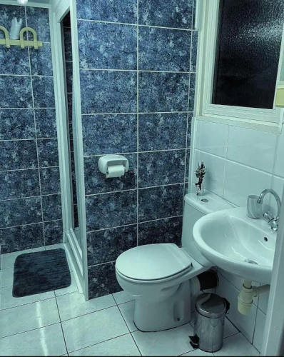 Comfortable, modern studio apartment