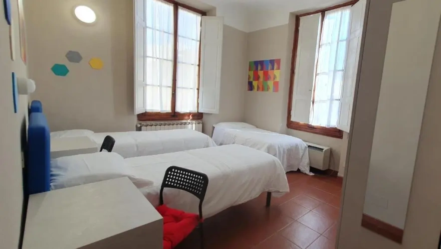 Standard Triple room