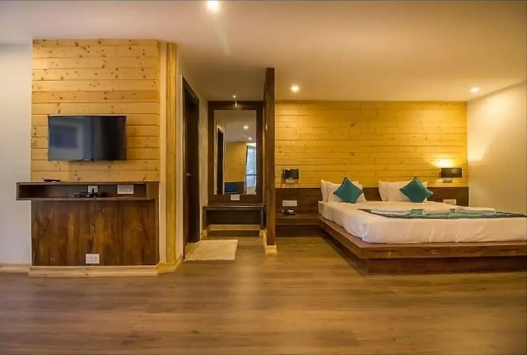 Deluxe Suite