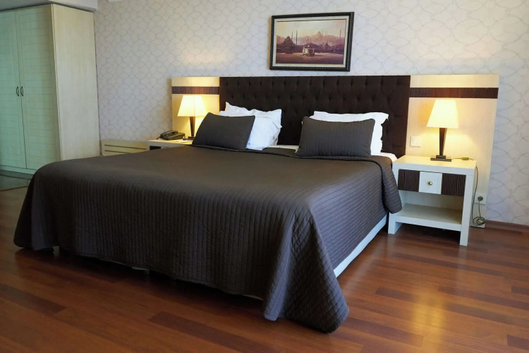 Phellos Suites