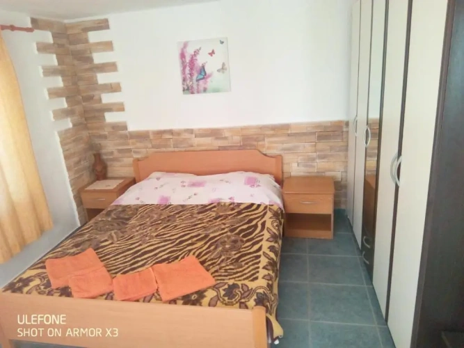 2 Bedrooms Cottage