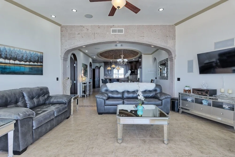2 Bedrooms Premier Suite with ocean view