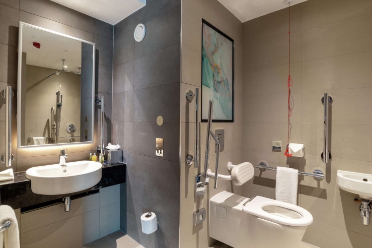 Hilton Garden Inn London Heathrow Terminals 2 & 3 photo 10