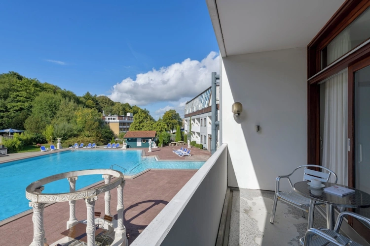 Suite with balcony