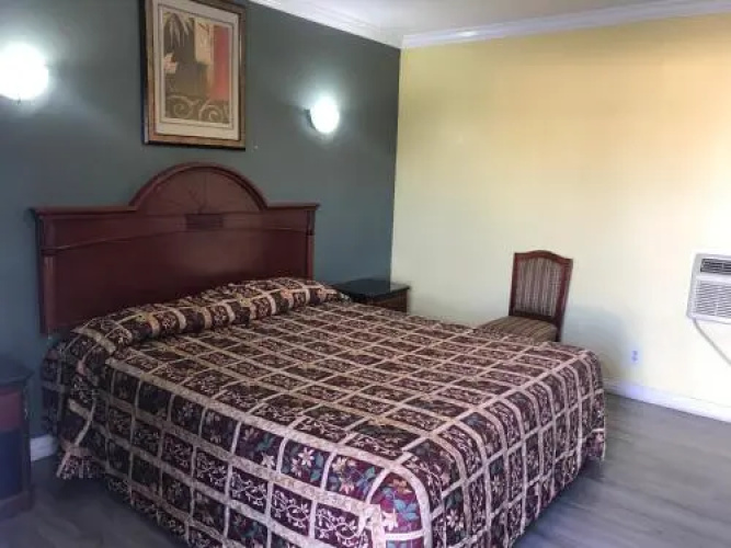 Colony Inn Motel