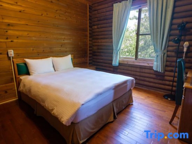 Deluxe Double Chalet