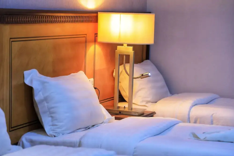 Manart Almisk Hotel