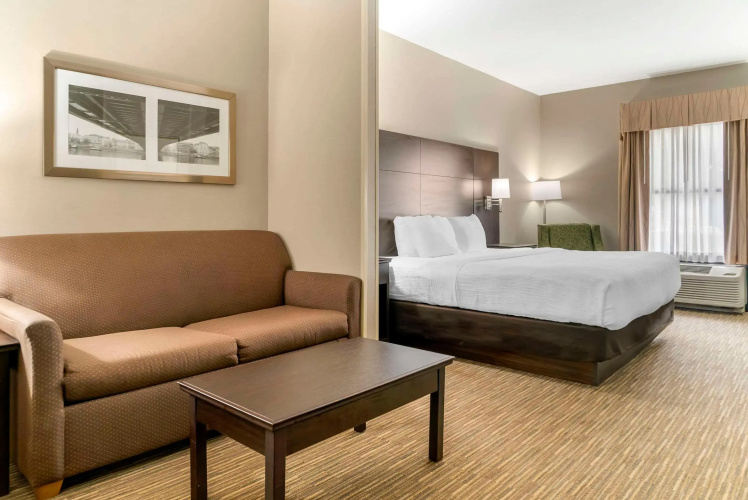 Quality Inn & Suites Monroe