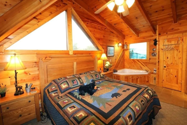 A Stone's Throw 2 Bedroom Cabin by RedAwning