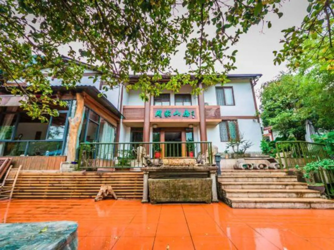 Zhoujia Shanfang Family Hostel
