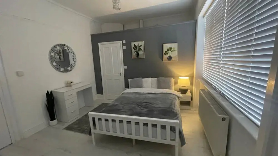 Bed & Breakfast - 2 Double Rooms With Ensuites