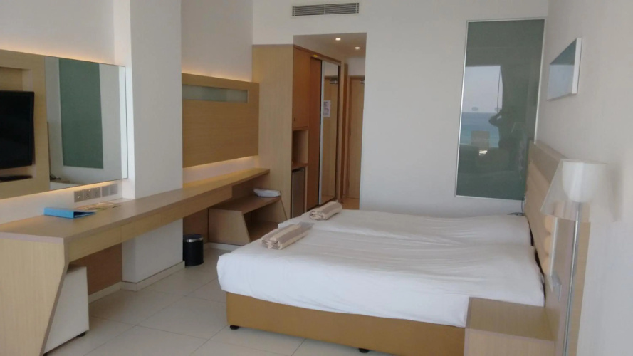 Vrissaki Beach Hotel