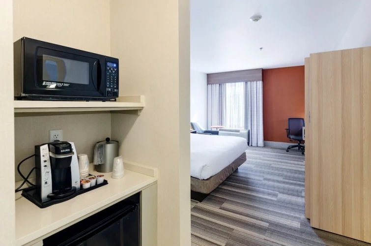 Quadruple Suite