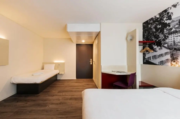 Triple room