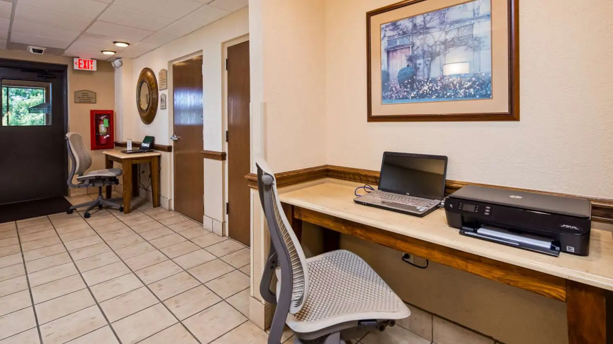 Best Western PLUS Caldwell Inn