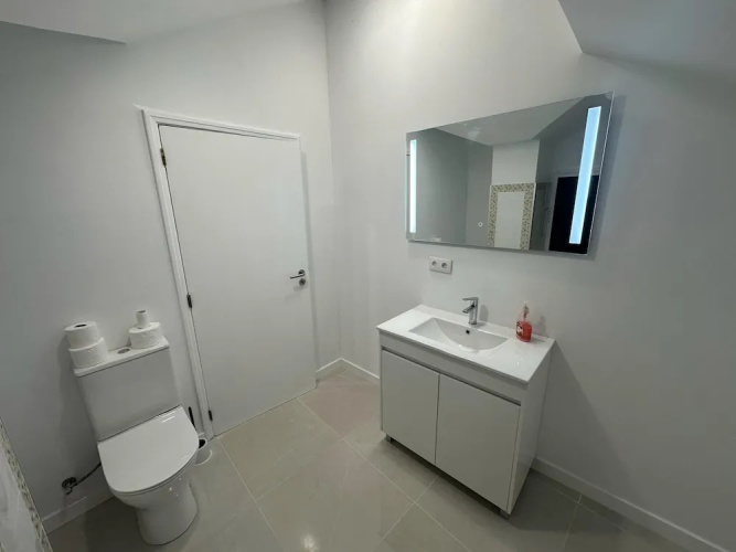 Luxurious Spacious Studio Retreat Close to Funchal