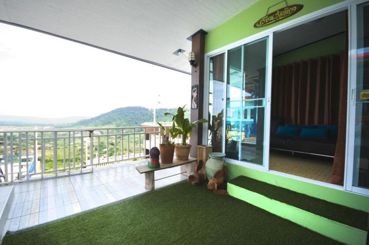 Mhork Buri Resort