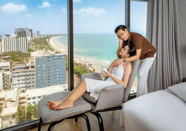 Deluxe Triple room with partial ocean view