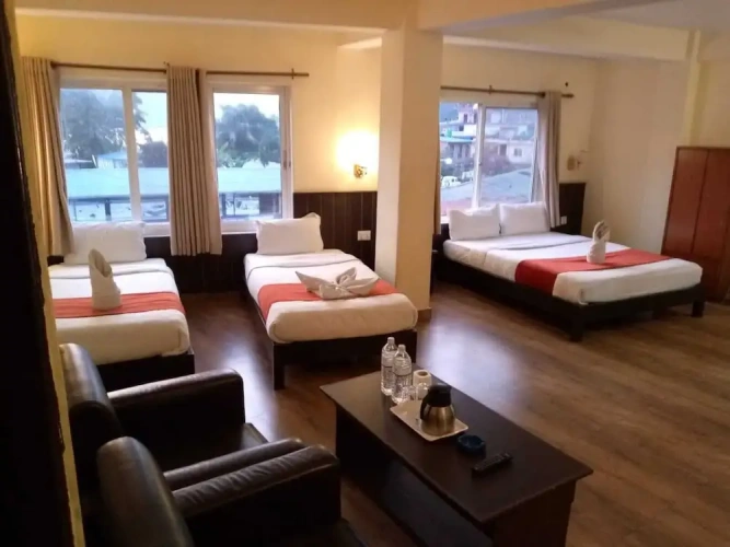Standard Triple room with land view