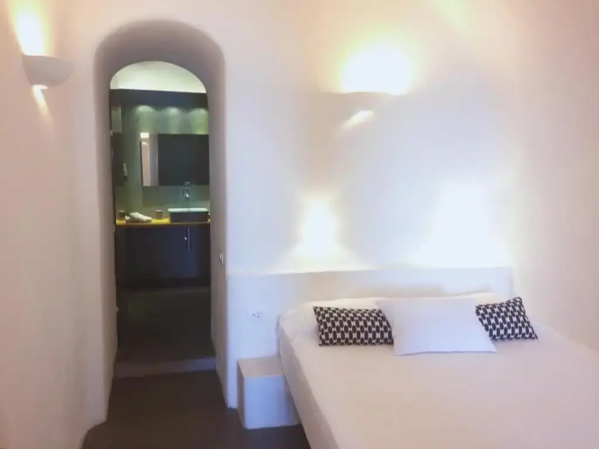 Altana Cliffside Villas
