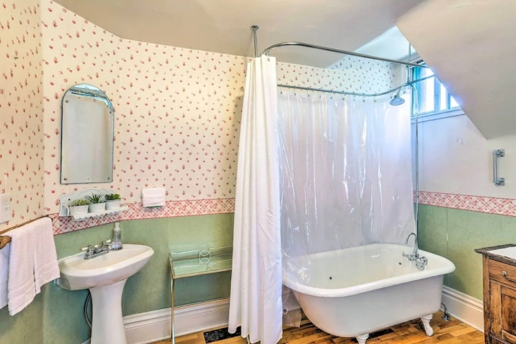 2 Bedrooms Cottage